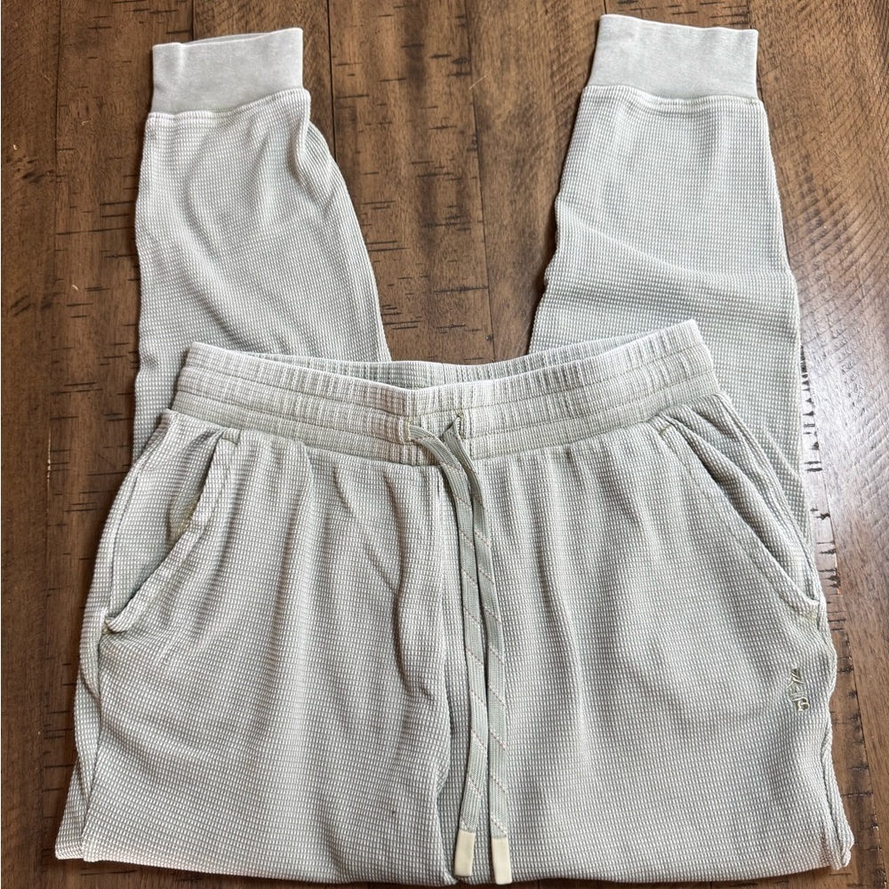 BASS Outdoor Women's Waffle Knit Joggers - Light green - Picture 3 of 8